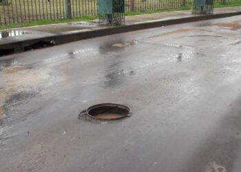 MANAUS dos BUEIROS sem TAMPAS